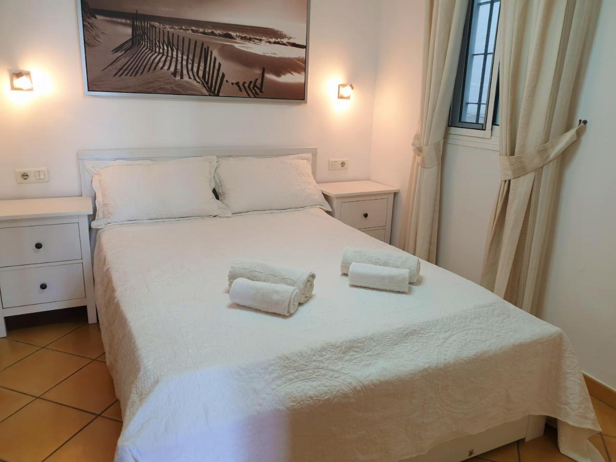 Dona Lola Micaela - Fully Equiped 1 Bedroom Ground Floor Beach Front Apartment With Direct Access To The Beach Of Calahonda - Costa Del Sol - Cs155 Sitio de Calahonda Екстер'єр фото